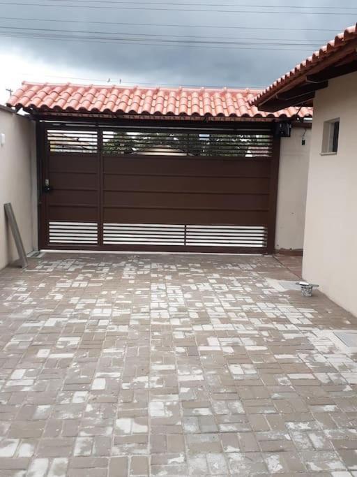 Paraiso De Aruana - Rio Araguaia - Imovel Recem Construido!! Novissimo!!!! A Piscina E Aquecida!!! Exterior foto